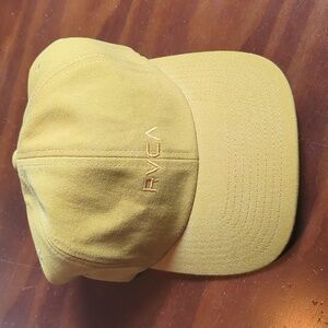 RVCA adjustable hat (NBW)